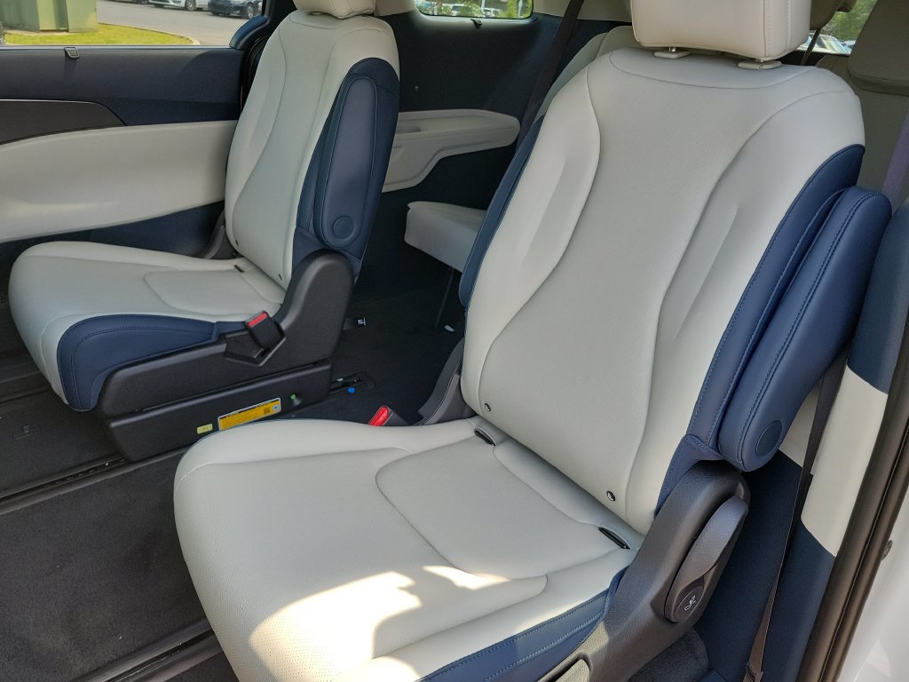New 2027 Kia Carnival SX FWD image 15
