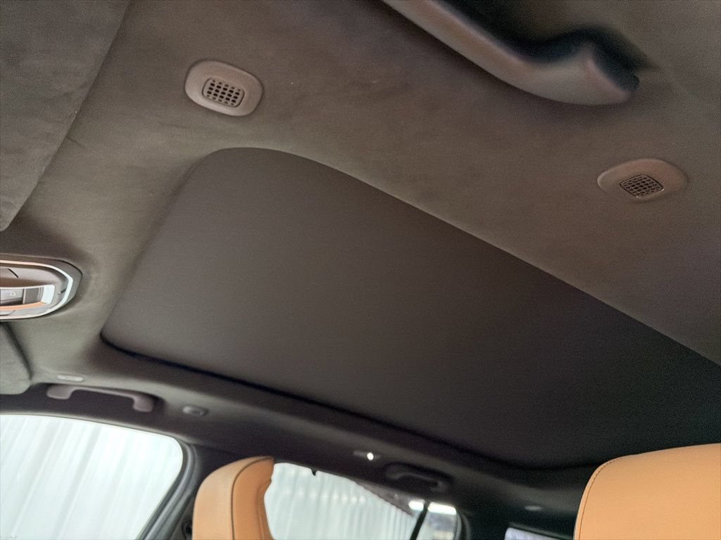 New 2026 Jeep Grand Cherokee Summit AWD/4WD image 16