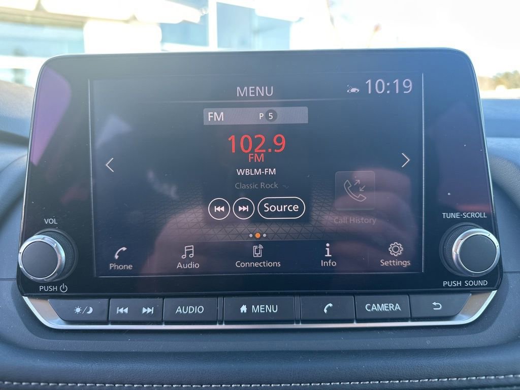 Used 2024 Nissan Rogue SV image 23