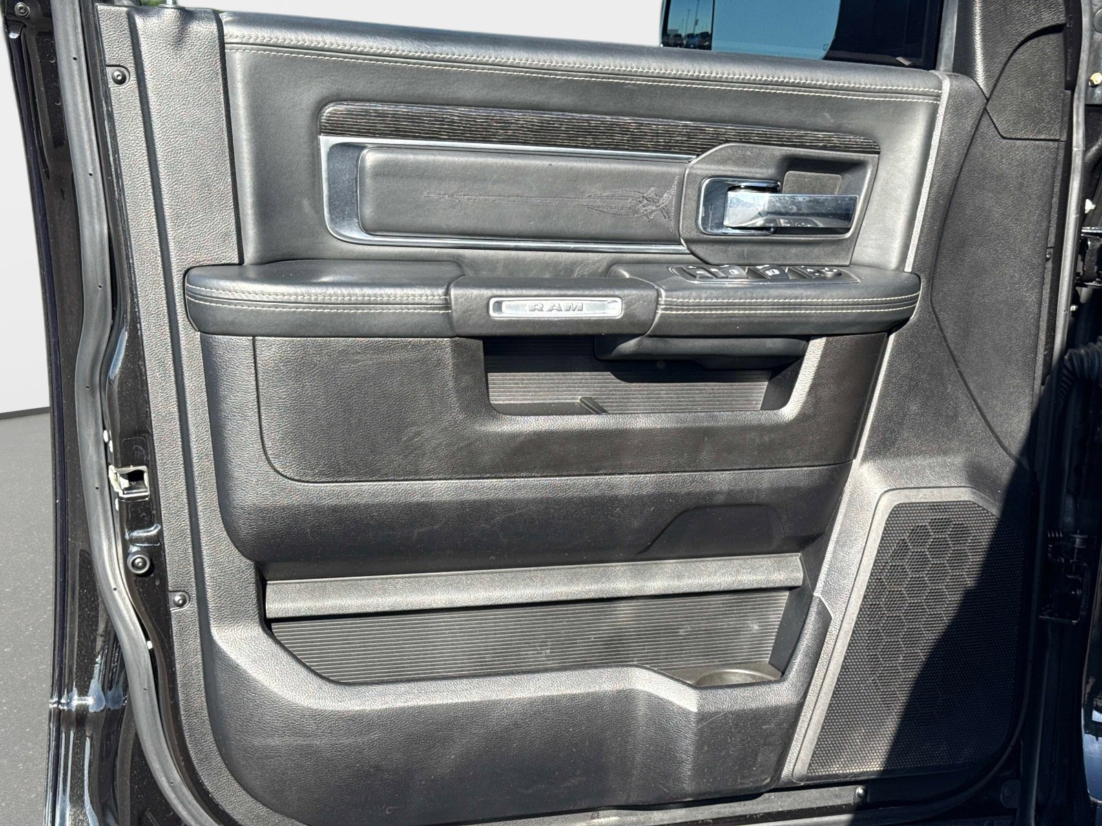 Used 2018 RAM 3500 Laramie Longhorn AWD/4WD image 20