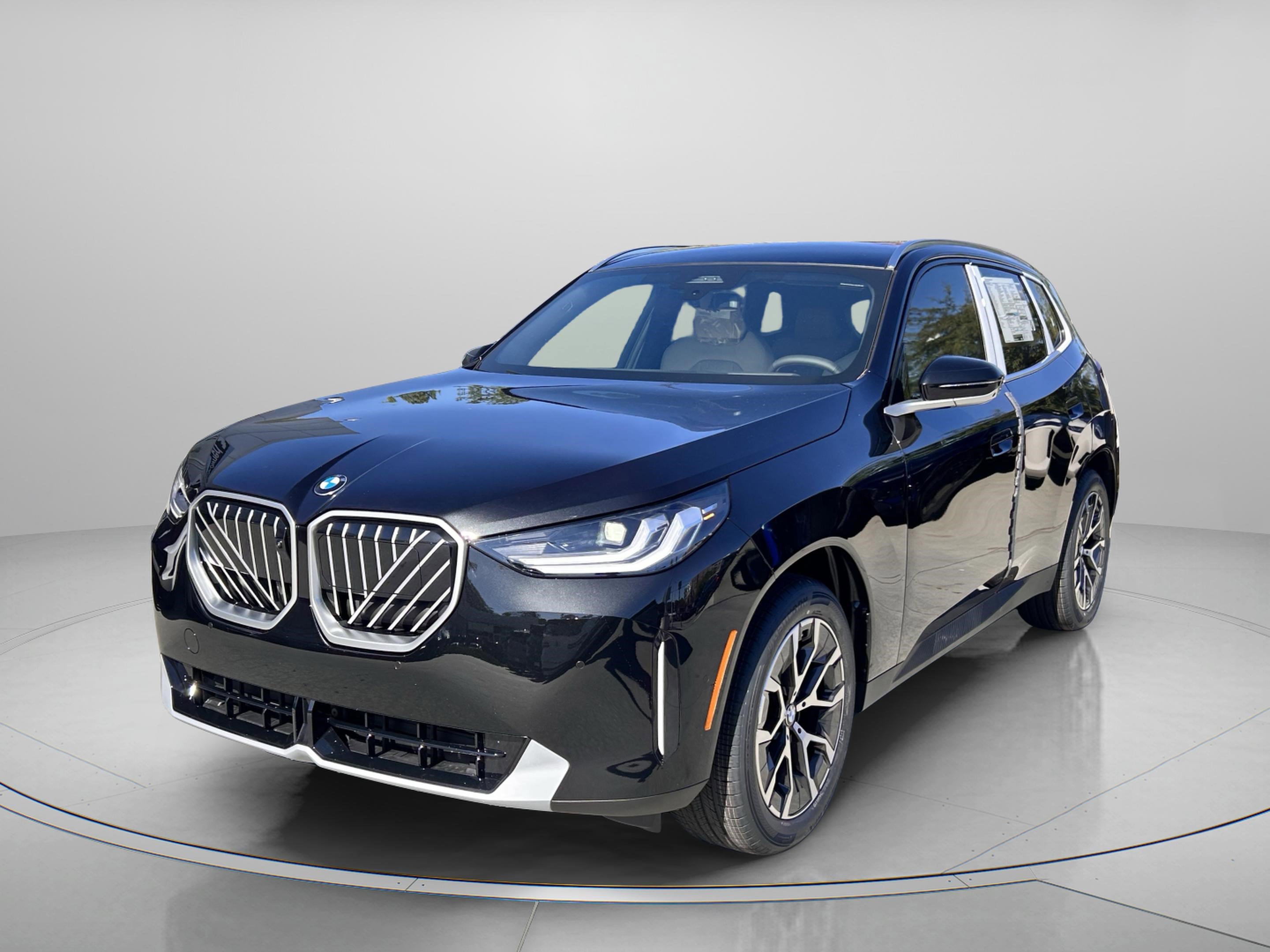 Used 2026 BMW X3 xDrive30 w/ Premium Package image 2