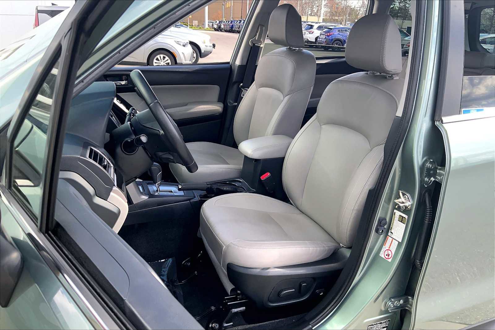 Used 2018 Subaru Forester 2.5i Limited AWD/4WD image 9
