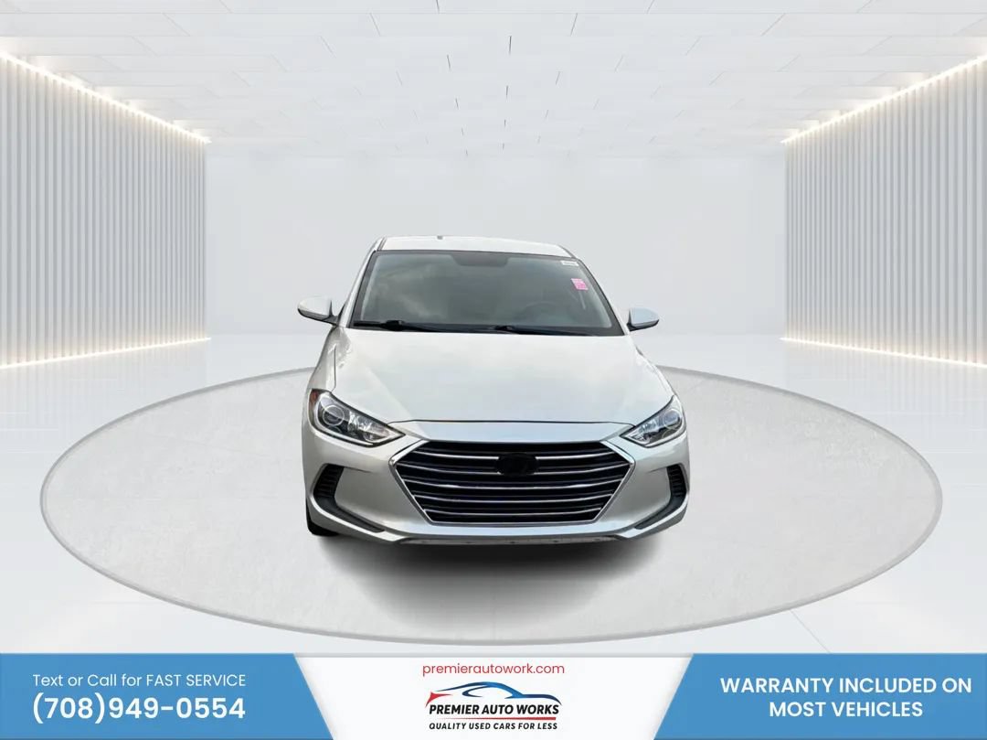 Used 2017 Hyundai Elantra SE FWD image 2