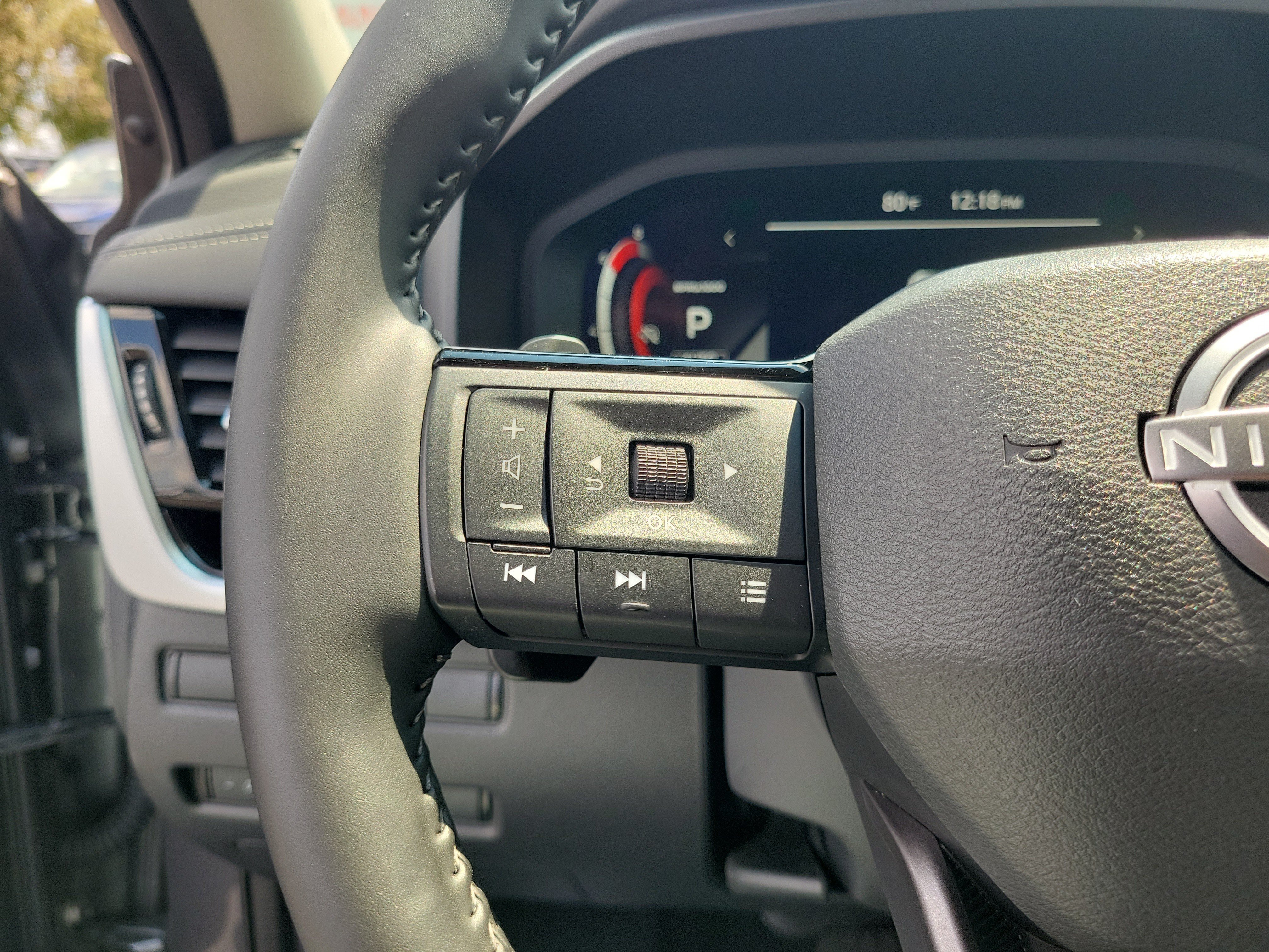 Certified 2025 Nissan Rogue SL AWD/4WD image 22