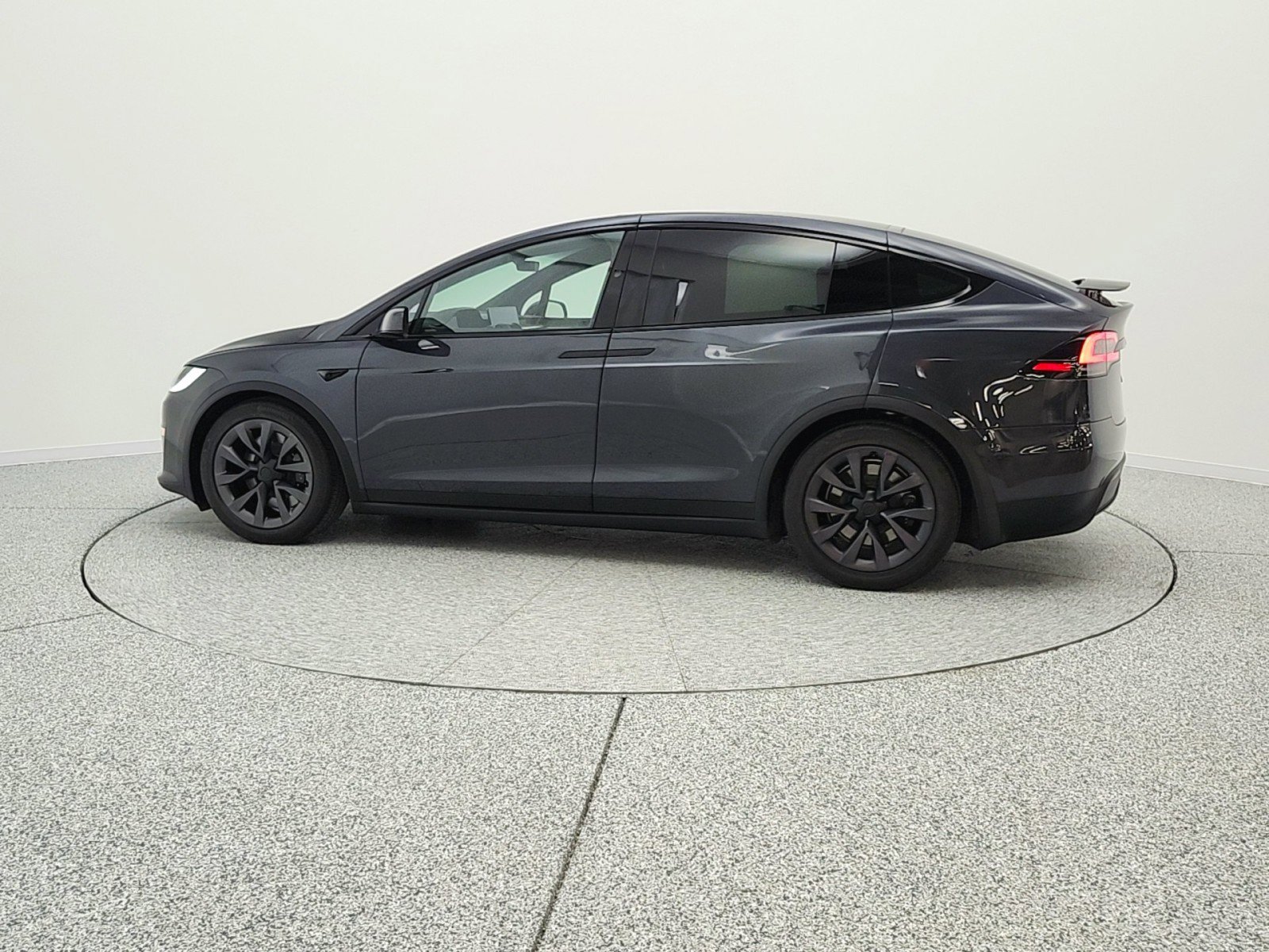 Used 2025 Tesla Model X image 8