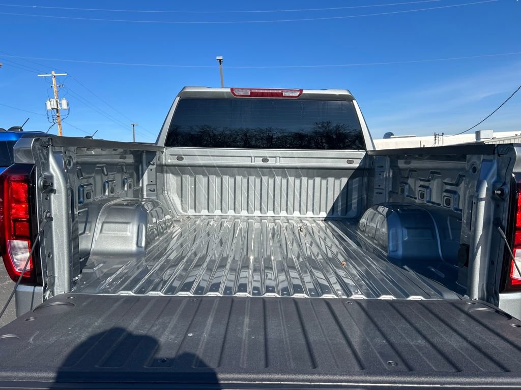 Used 2025 GMC Sierra 1500 Elevation image 30
