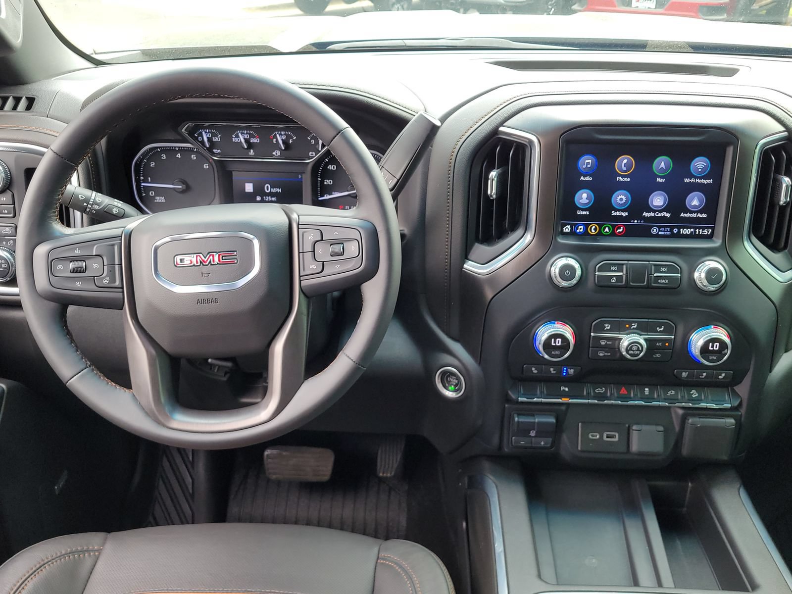 Used 2022 GMC Sierra 2500 AT4 w/ AT4 Preferred Package AWD/4WD image 12