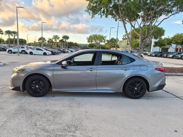 Used 2026 Toyota Camry SE FWD image 8