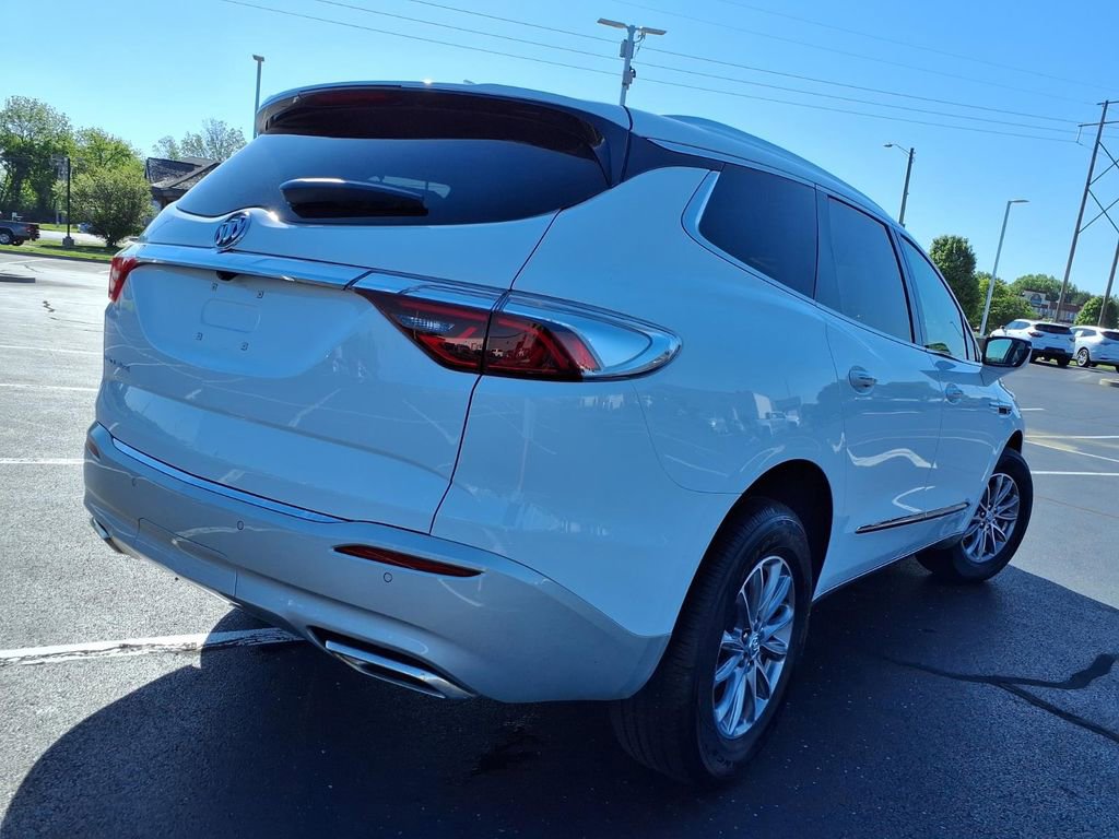 Used 2023 Buick Enclave Essence w/ LPO, Floor Liner Package FWD image 33