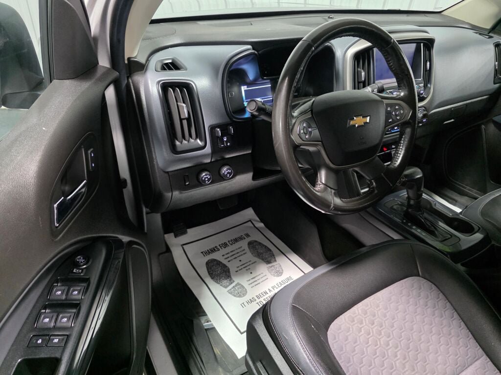 Used 2018 Chevrolet Colorado Z71 w/ LPO, Premium Interior Package AWD/4WD image 6