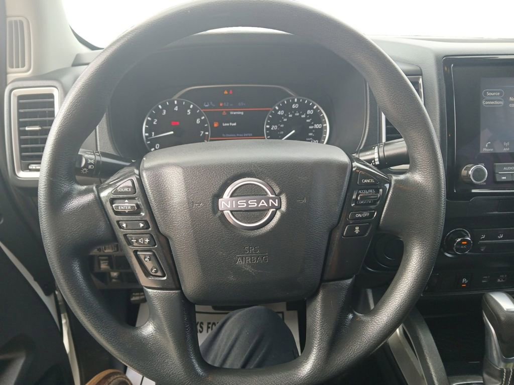 Used 2022 Nissan Frontier SV w/ Technology Package image 9