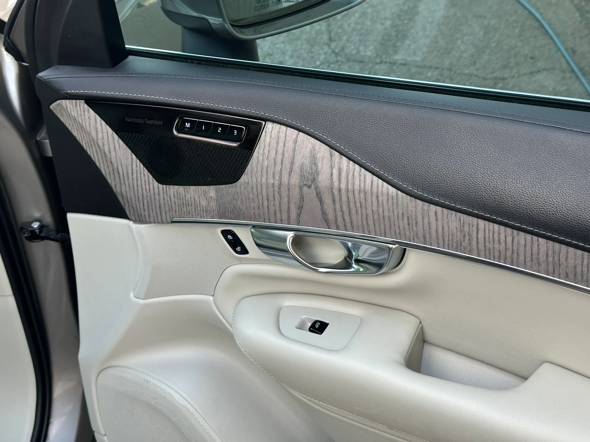 Used 2022 Volvo XC90 T6 Inscription w/ Advanced Package AWD/4WD image 26