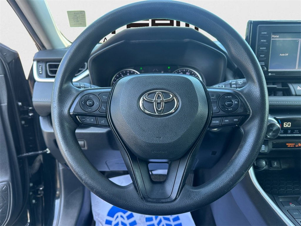 Used 2020 Toyota RAV4 XLE image 17