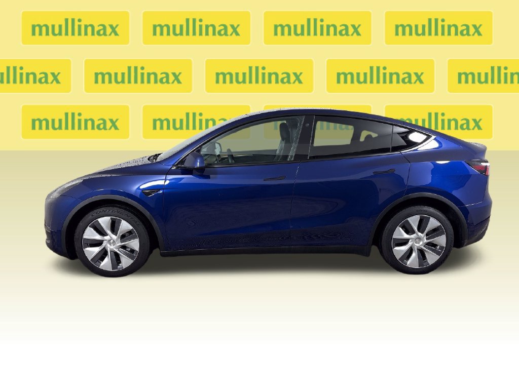 Used 2023 Tesla Model Y Long Range AWD/4WD image 12