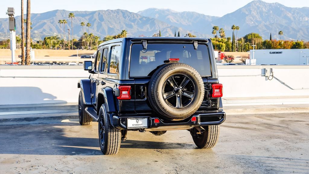 Used 2021 Jeep Wrangler Unlimited Sahara image 7