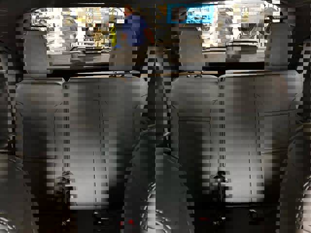 Used 2023 Chevrolet Traverse LT image 30