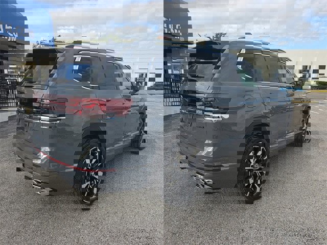 New 2026 Volkswagen Atlas SEL Premium R-Line image 4