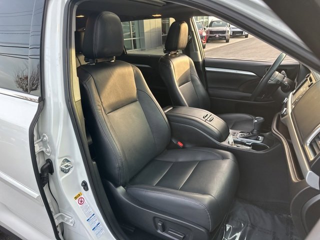 Used 2019 Toyota Highlander XLE image 34