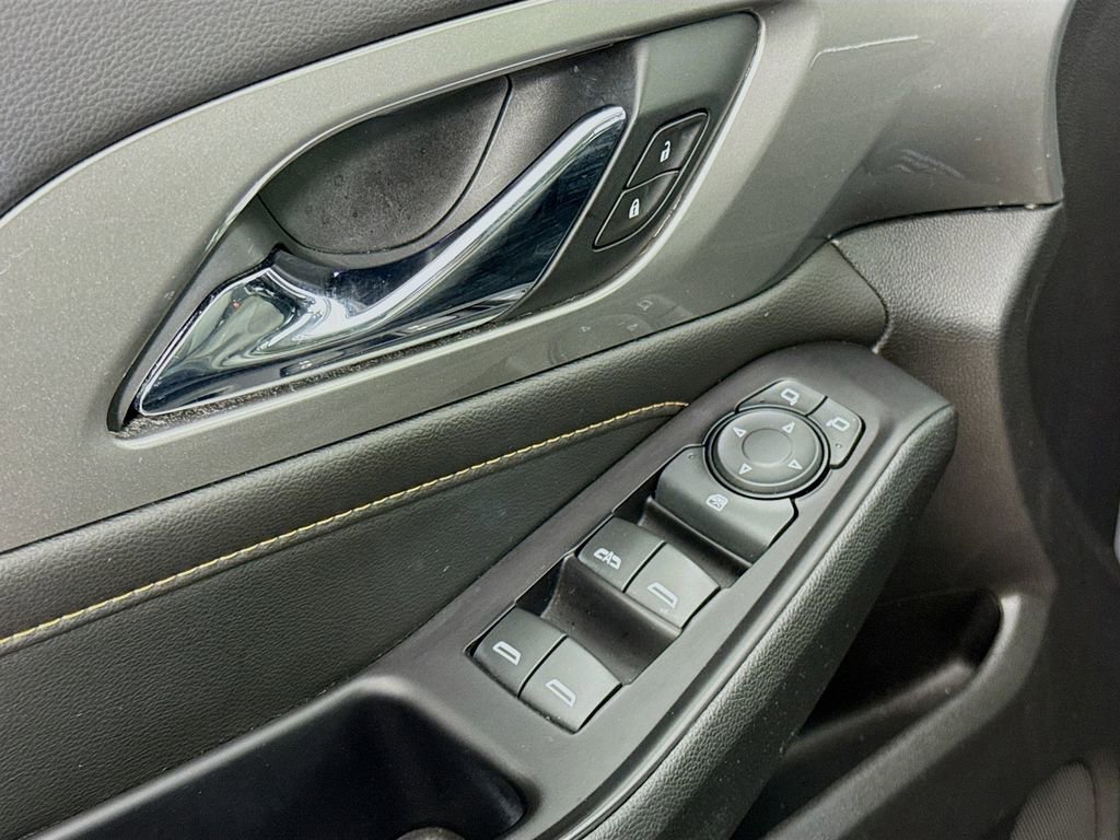 Used 2019 Chevrolet Traverse LT image 18