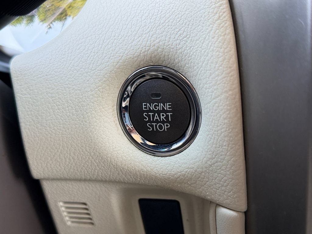 Used 2019 Lexus GX 460 Premium w/ Premium Package AWD/4WD image 32