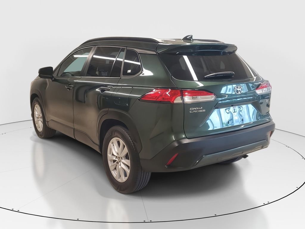 Used 2022 Toyota Corolla Cross LE w/ Moonroof Package image 5