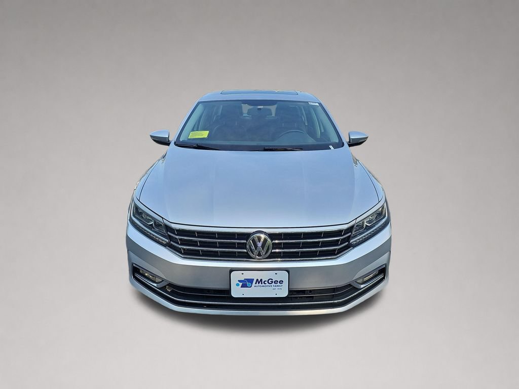 Used 2018 Volkswagen Passat 2.0T SE FWD image 8