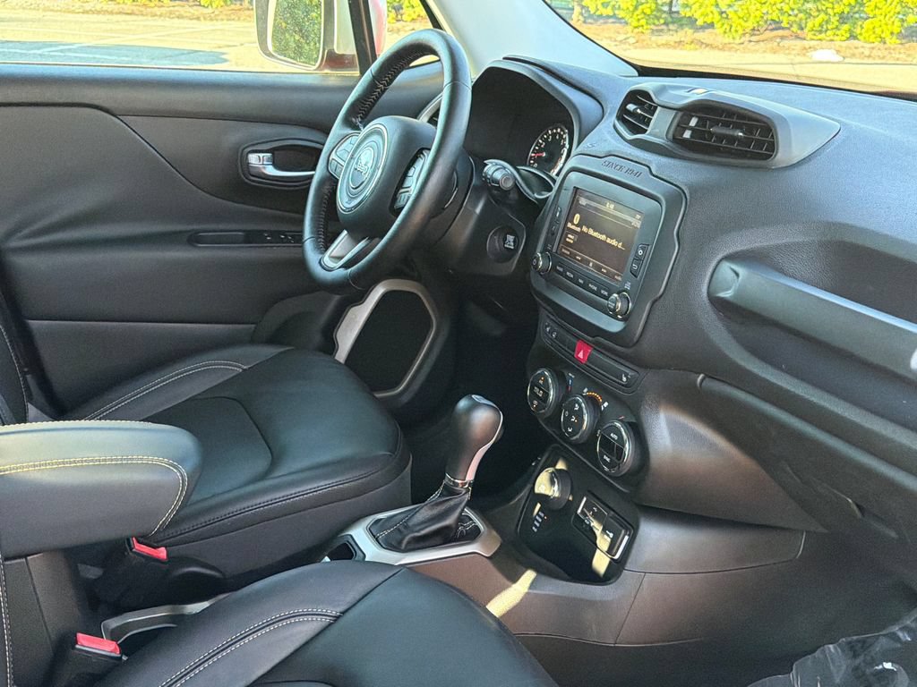 Used 2016 Jeep Renegade Limited AWD/4WD image 9