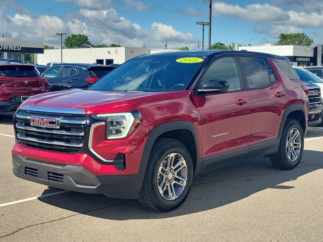 Used 2025 GMC Terrain Elevation AWD/4WD image 2