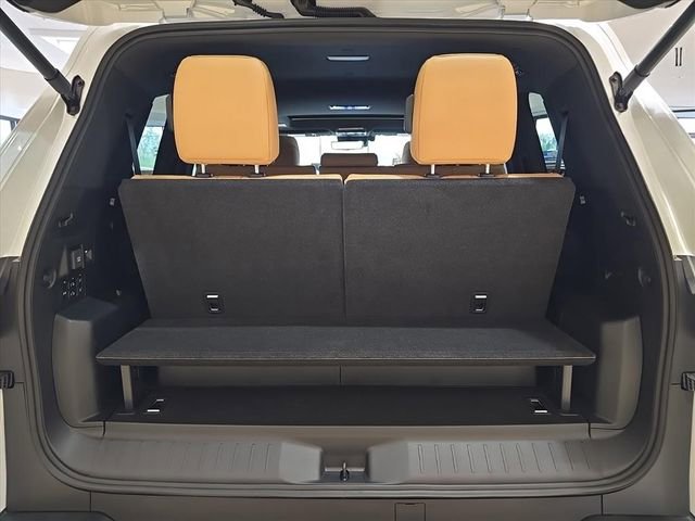 New 2026 Lexus LX 700h Luxury AWD/4WD image 33