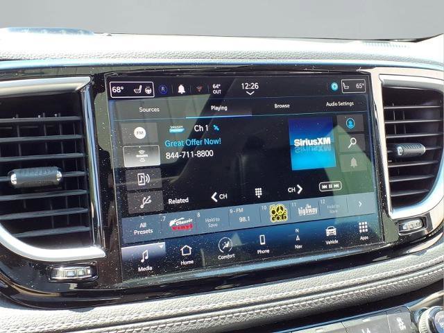 Used 2022 Chrysler Pacifica Limited FWD image 12