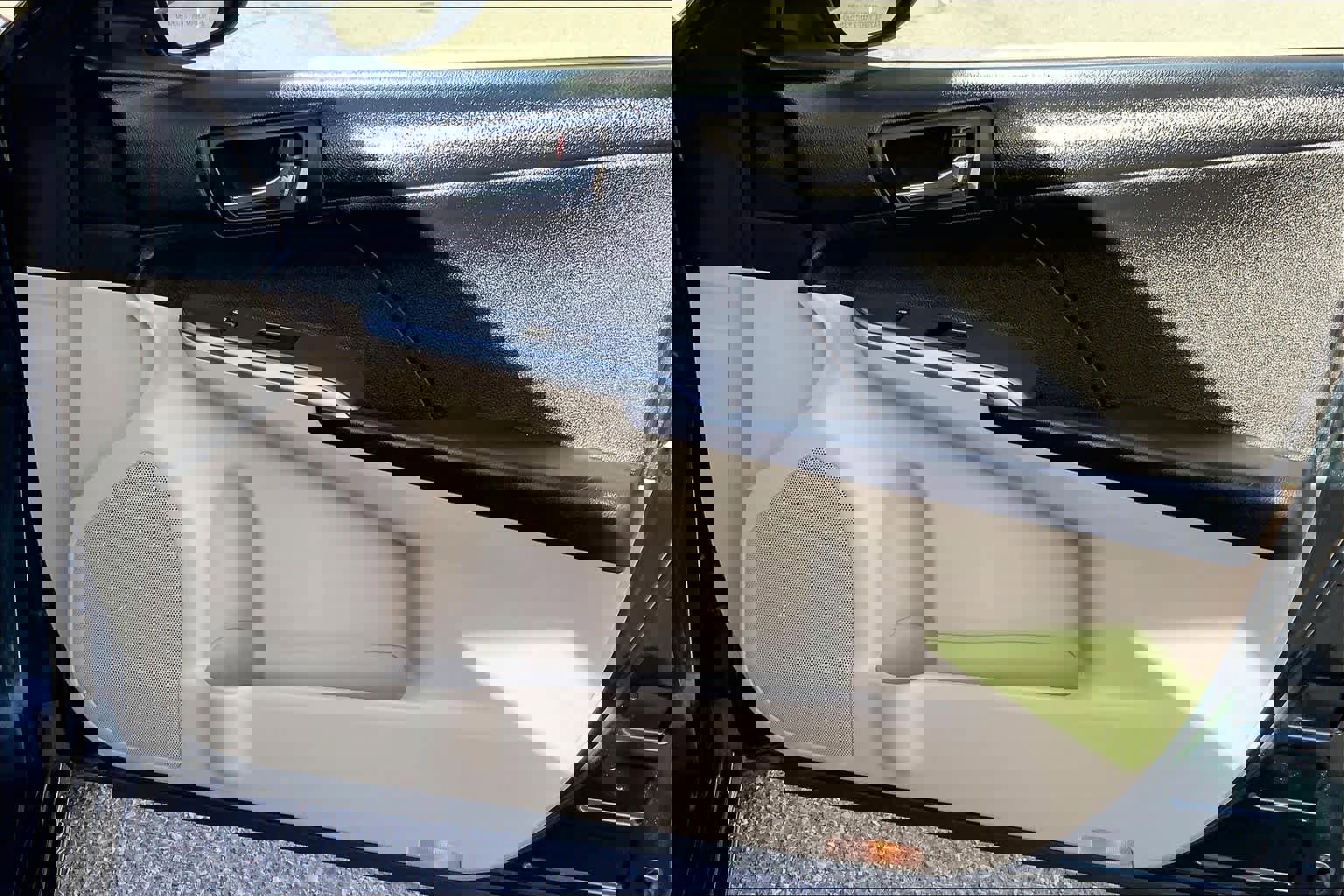 Used 2012 Toyota Camry LE image 21