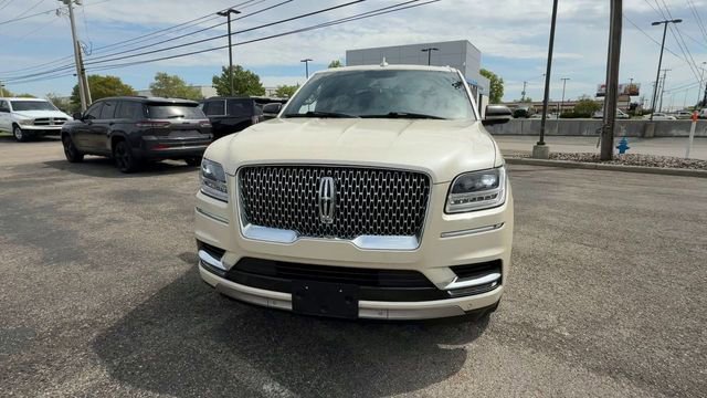 Used 2018 Lincoln Navigator Select AWD/4WD image 3