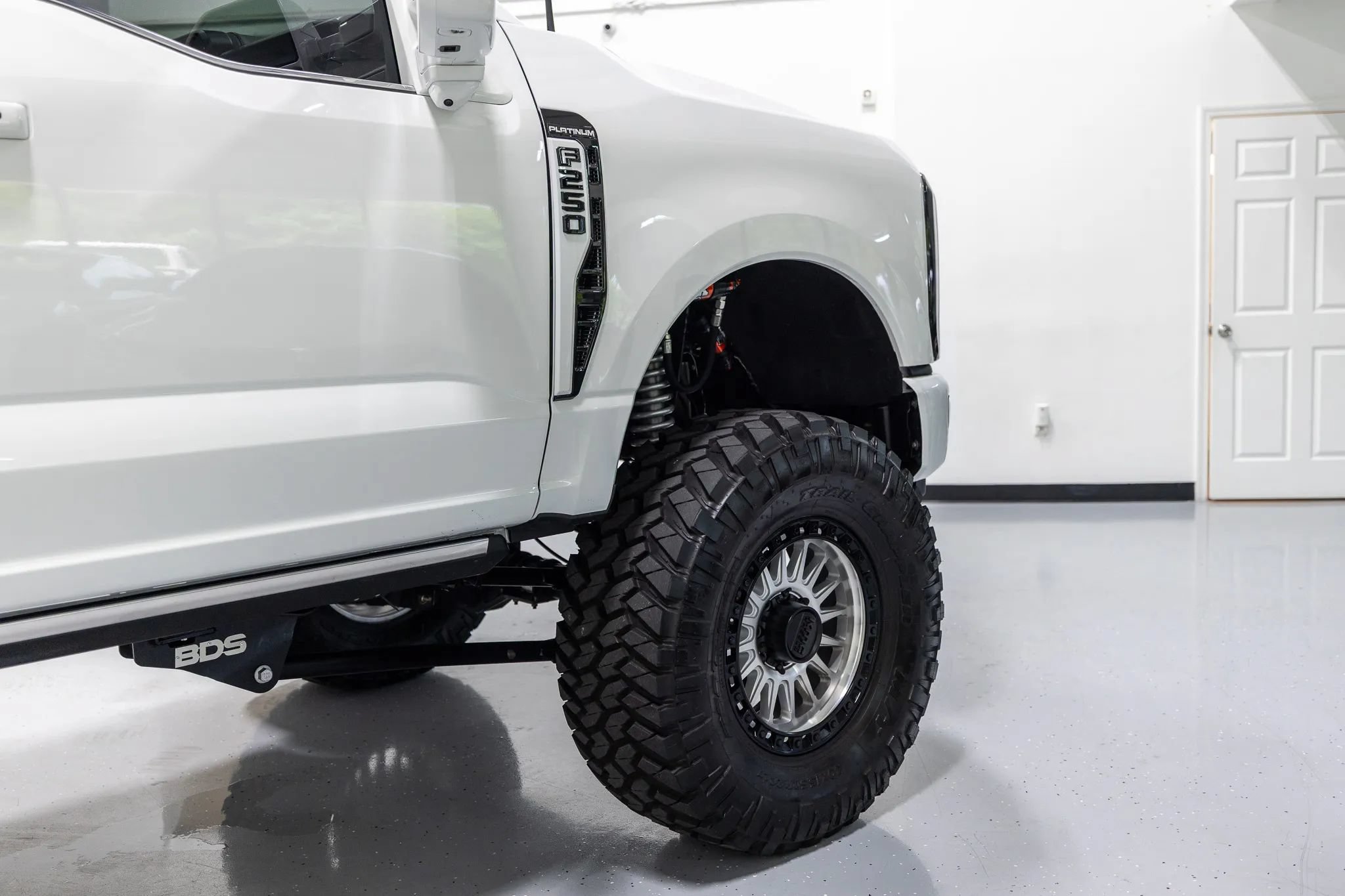 Used 2025 Ford F250 Platinum w/ Platinum Plus Package AWD/4WD image 31