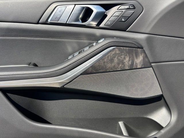 Certified 2026 BMW X7 xDrive40i AWD/4WD image 12