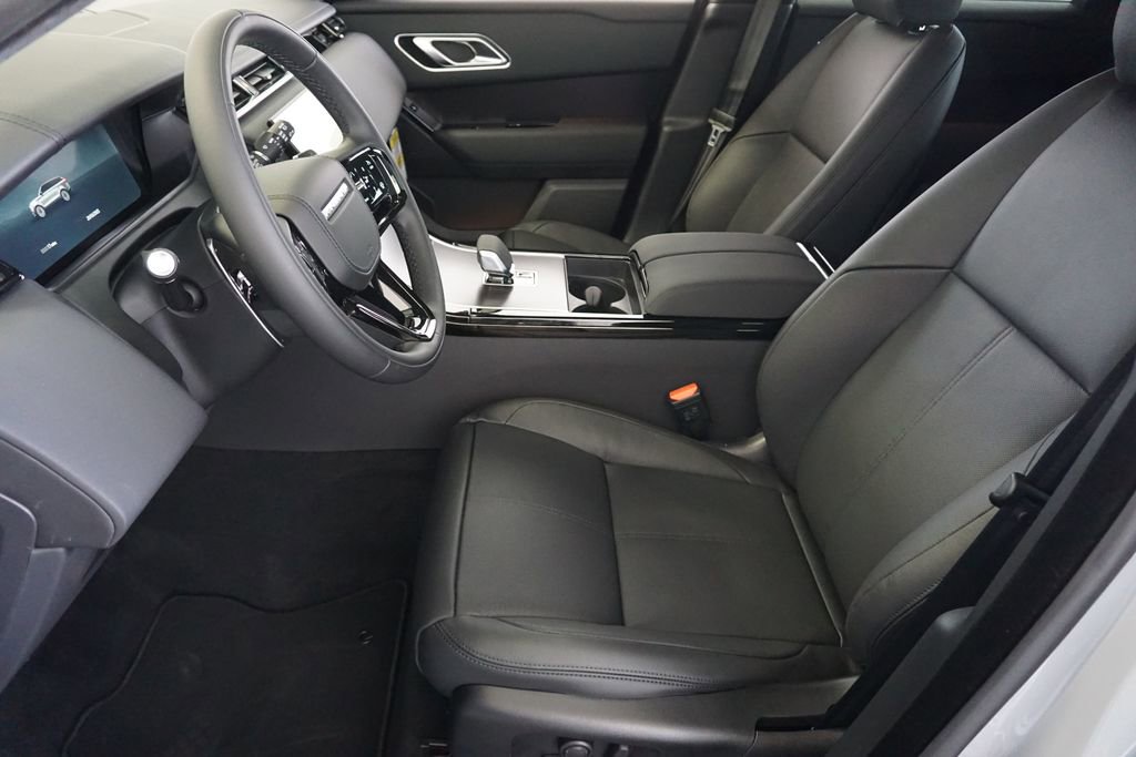 New 2026 Land Rover Range Rover Velar Dynamic SE image 19