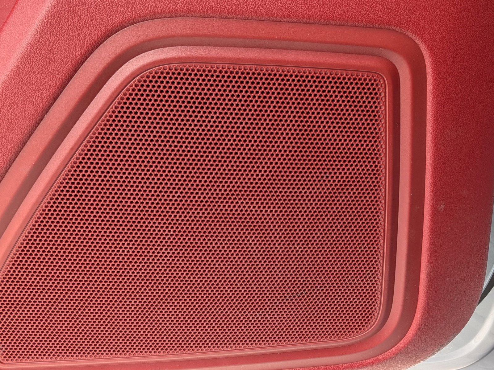 Certified 2024 Porsche Macan image 14