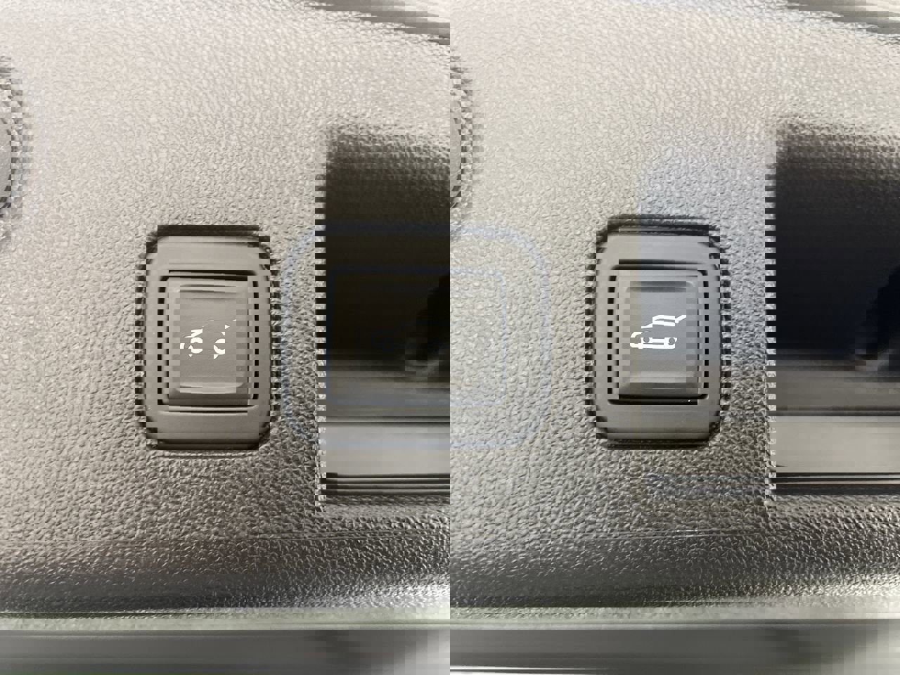 Certified 2023 Chevrolet Equinox LT image 30