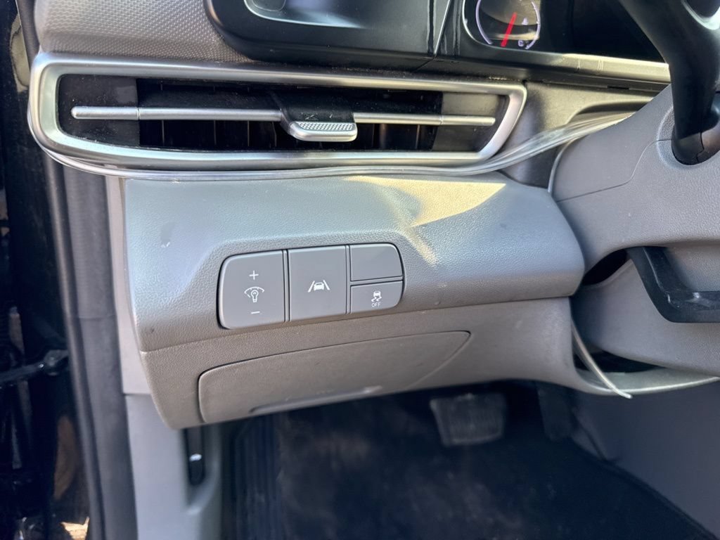 Used 2022 Hyundai Elantra SEL FWD image 23