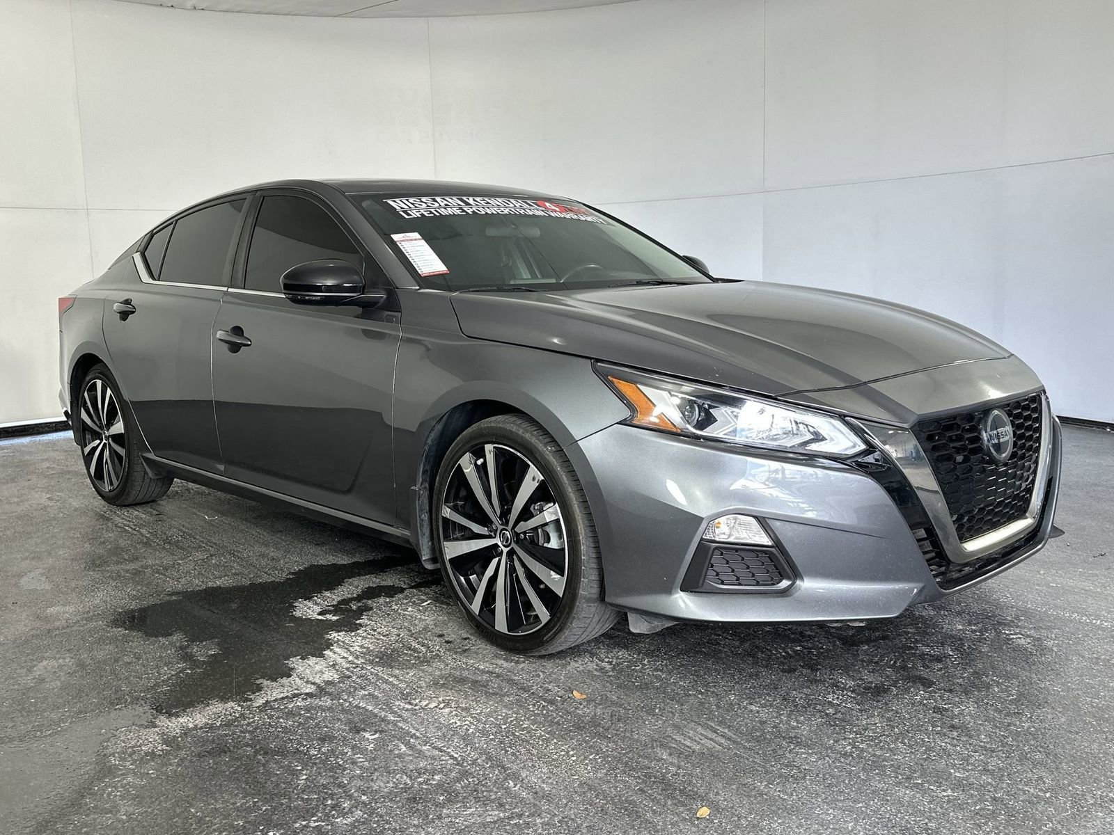 Used 2021 Nissan Altima 2.0 SR image 2