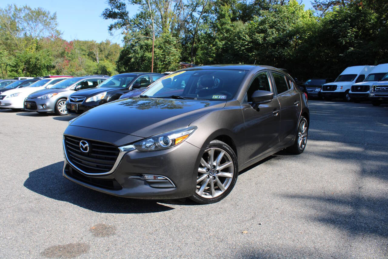 Used 2018 MAZDA MAZDA3 Touring image 1