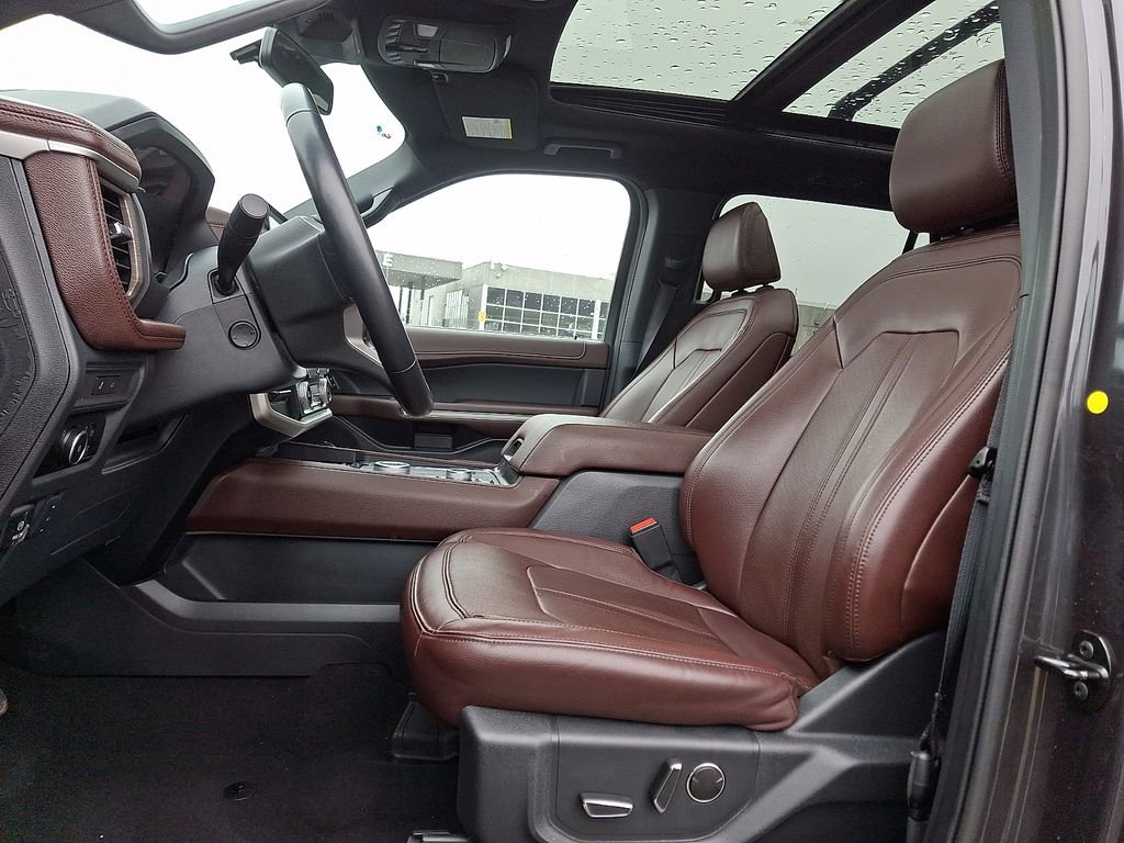Used 2024 Ford Expedition Limited image 14