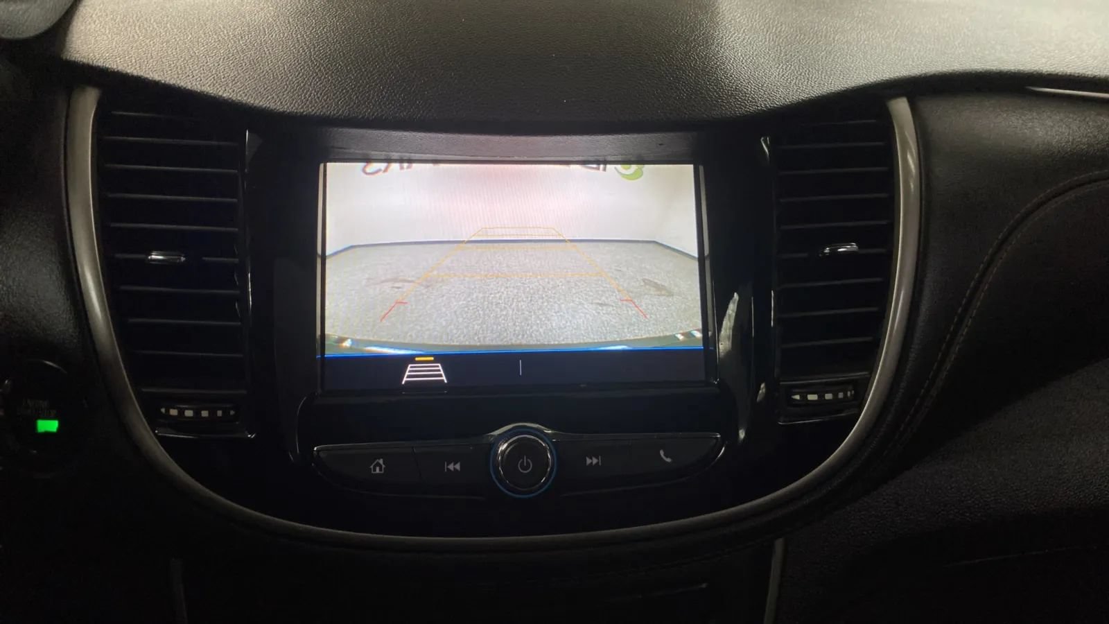Used 2019 Chevrolet Trax LT w/ Driver Confidence Package FWD image 13