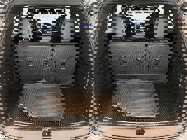 Used 2025 Buick Enclave Avenir w/ Super Cruise Package image 8