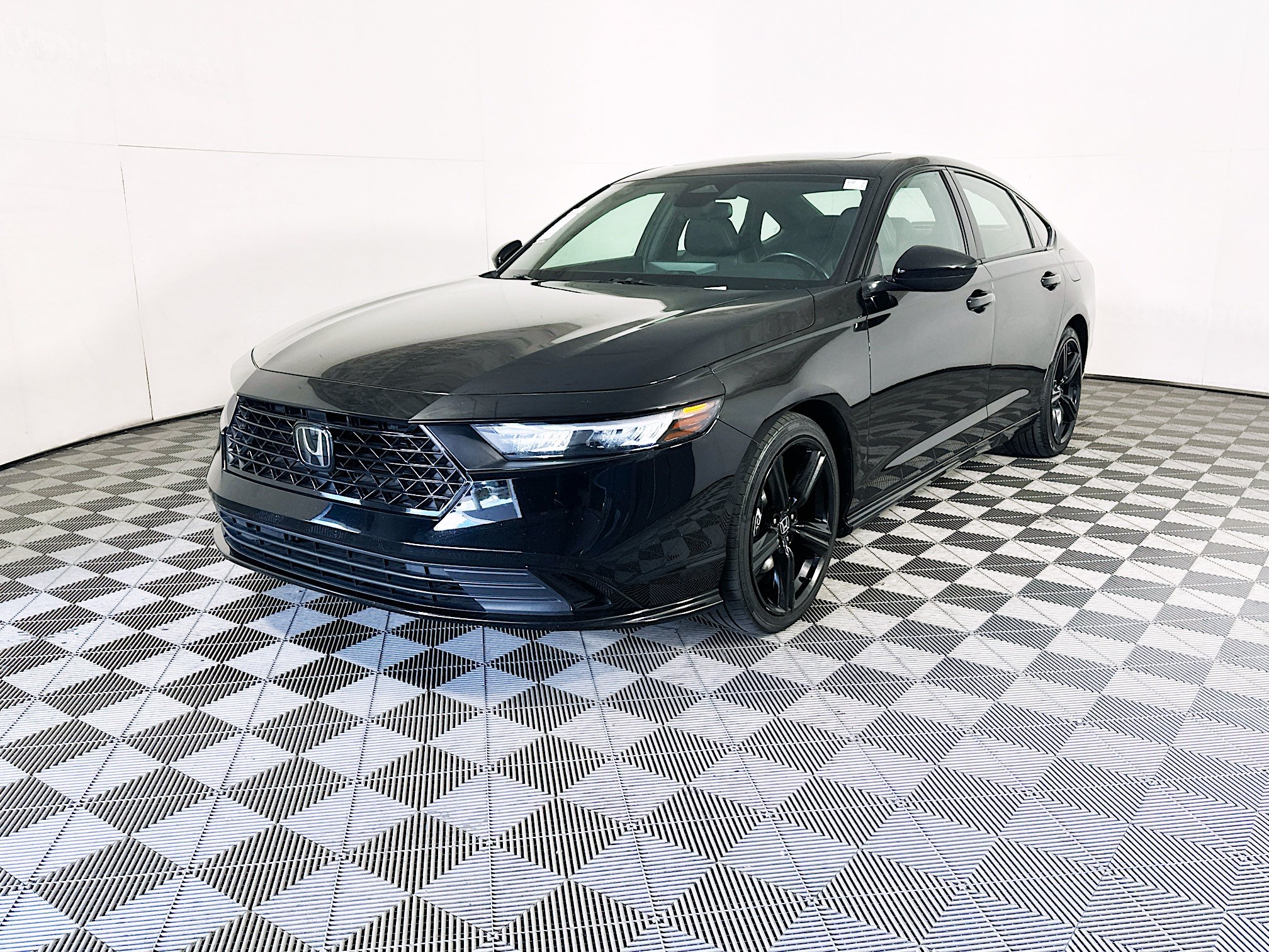 Used 2025 Honda Accord Sport image 7