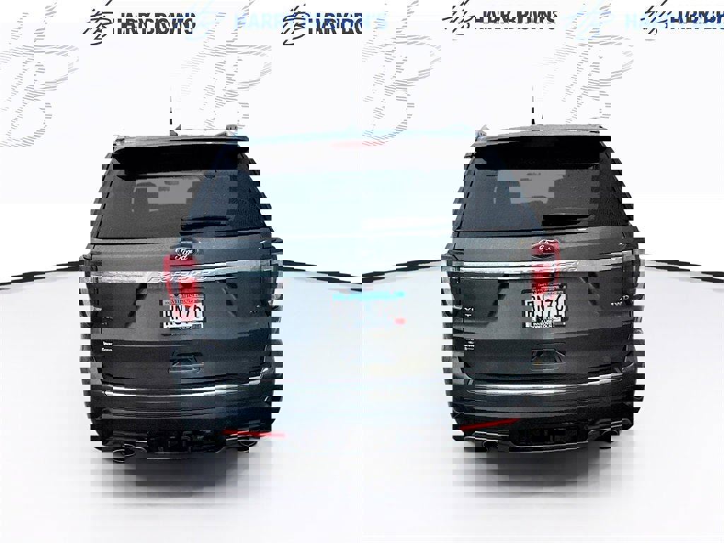 Used 2018 Ford Explorer XLT w/ Equipment Group 202A image 9