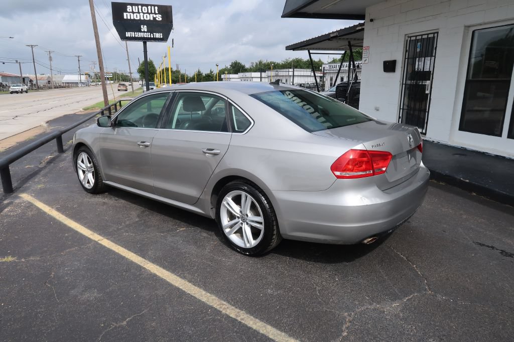 Used 2014 Volkswagen Passat 2.5 SE FWD image 4
