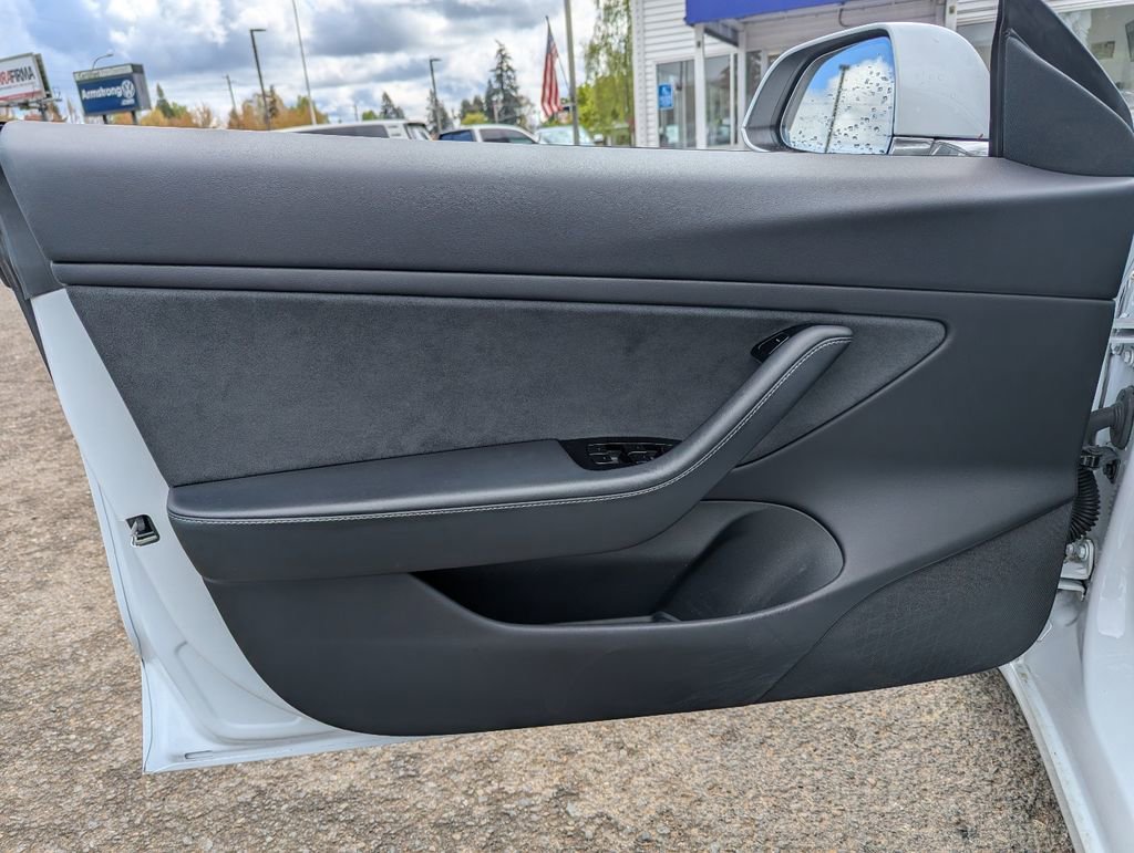 Used 2019 Tesla Model 3 Long Range image 10