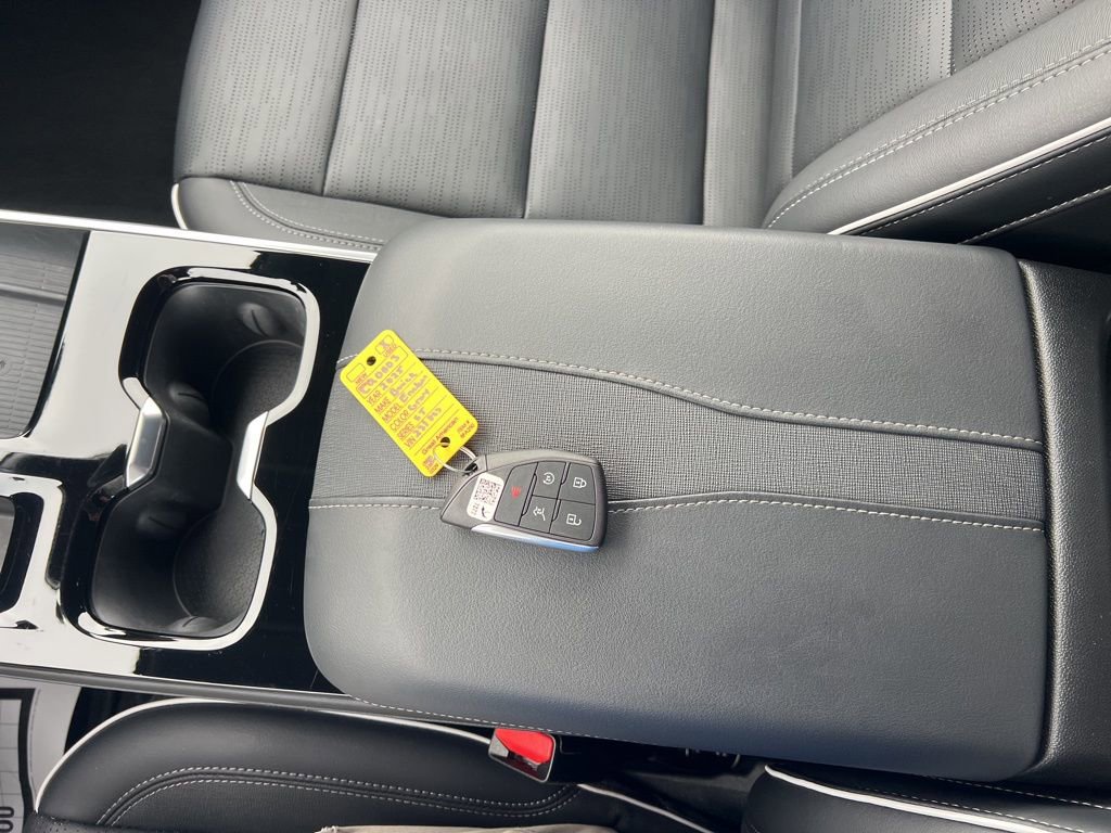 Used 2025 Buick Enclave Sport Touring image 22