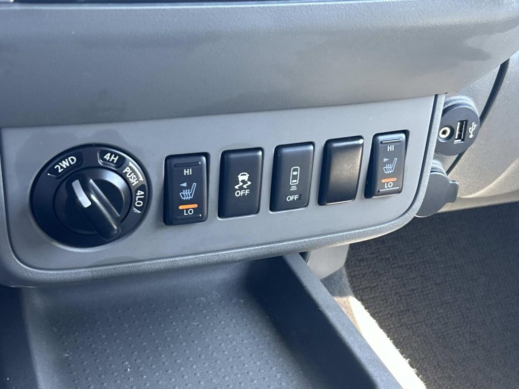 Used 2019 Nissan Frontier SV w/ Value Truck Package AWD/4WD image 27