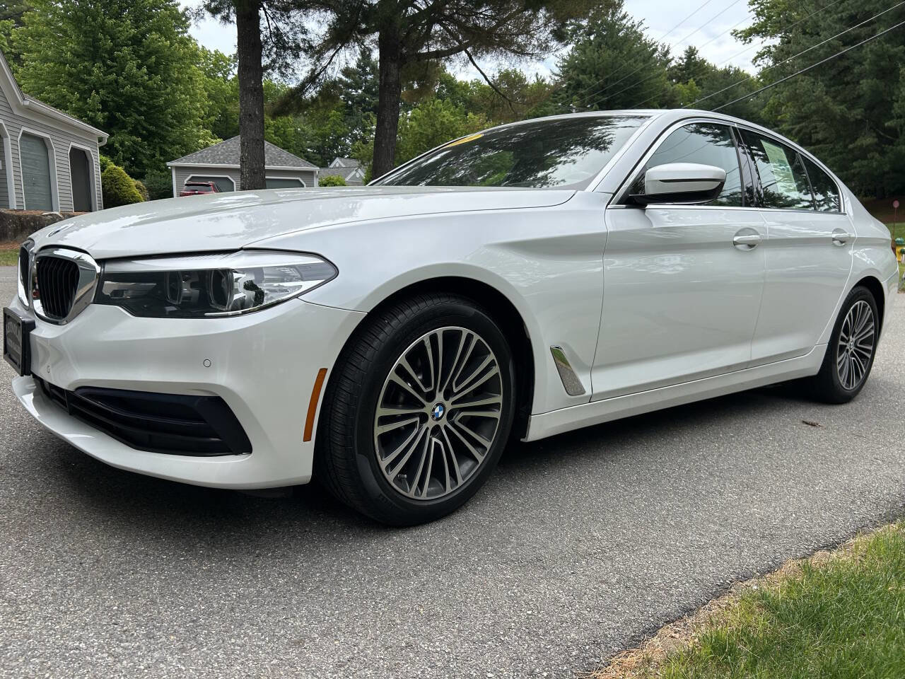 Used 2019 BMW 540i xDrive AWD/4WD image 25